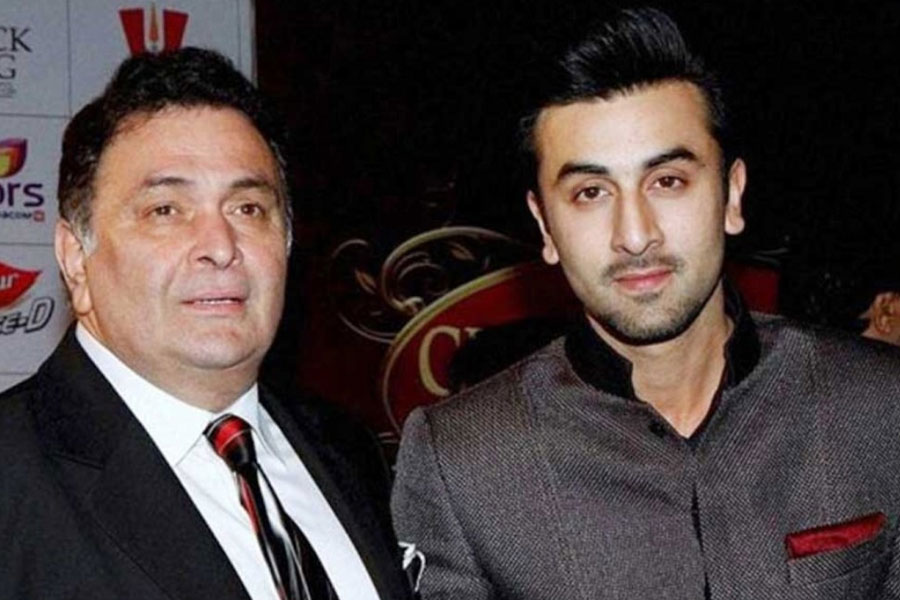 Rishi Kapoor once said he intentionally kept a glass wall between him and son Ranbir Kapoor