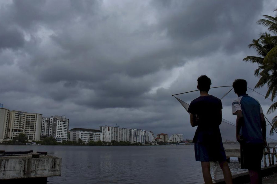 চতুর্থীতেও বৃষ্টির সম্ভাবনা গোটা রাজ্যে।