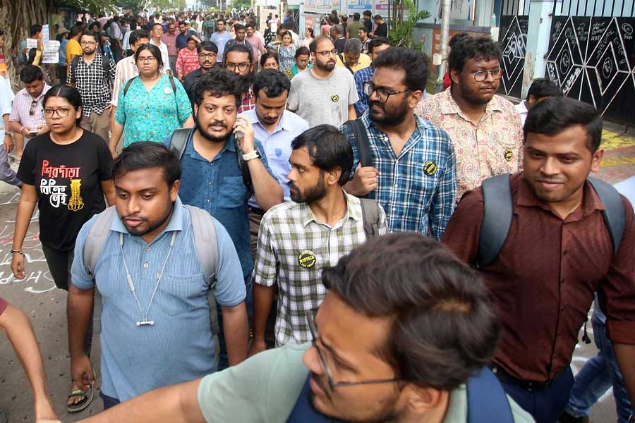 আরজি কর-কাণ্ডের প্রতিবাদে জুনিয়র ডাক্তারদের আন্দোলন।