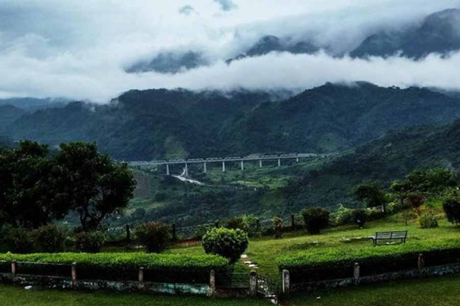 ছবির মতোই সুন্দর অসমের হাফলং।