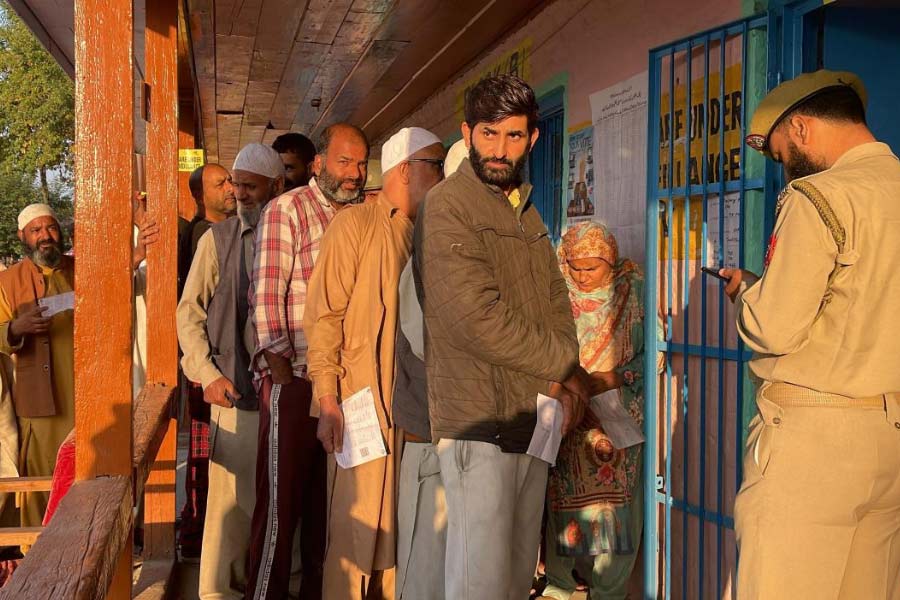 First Phase voting starts in Jammu and Kashmir, 219 candidates in fray for 24 seats