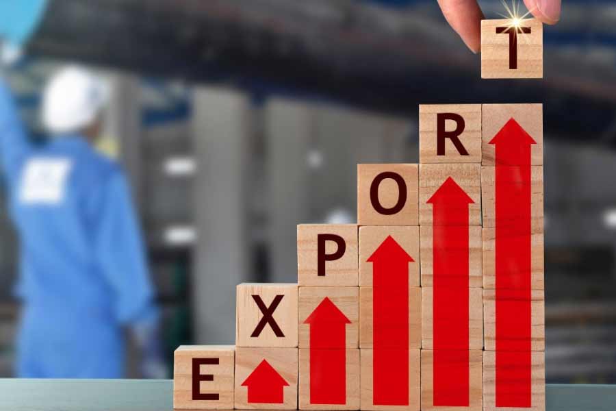 Export declines by 9 Percent in August 2024 India trade deficit widens 2 lakh crores