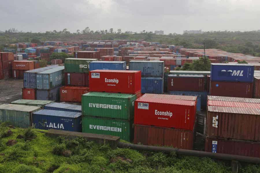 Export declines by 9 Percent in August 2024 India trade deficit widens 2 lakh crores