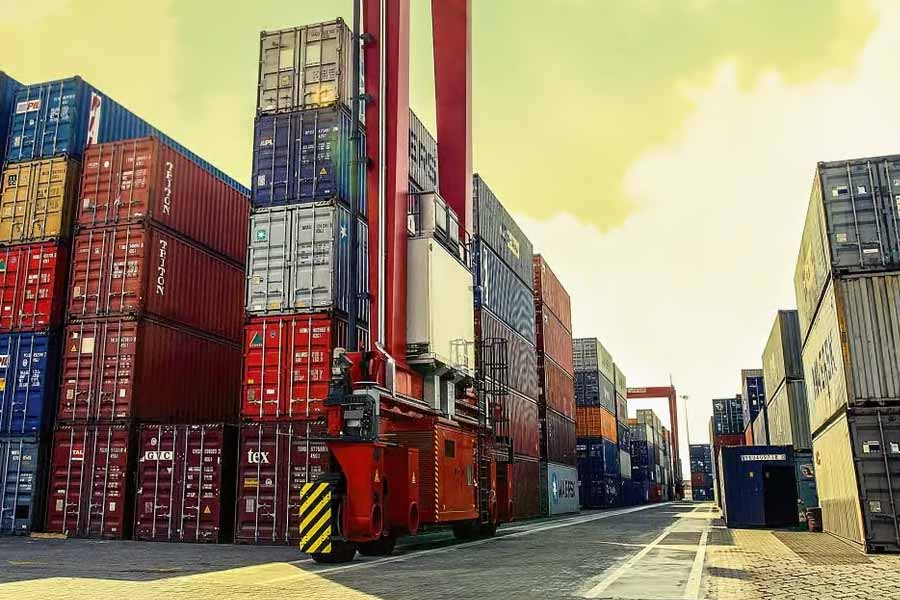 Export declines by 9 Percent in August 2024 India trade deficit widens 2 lakh crores