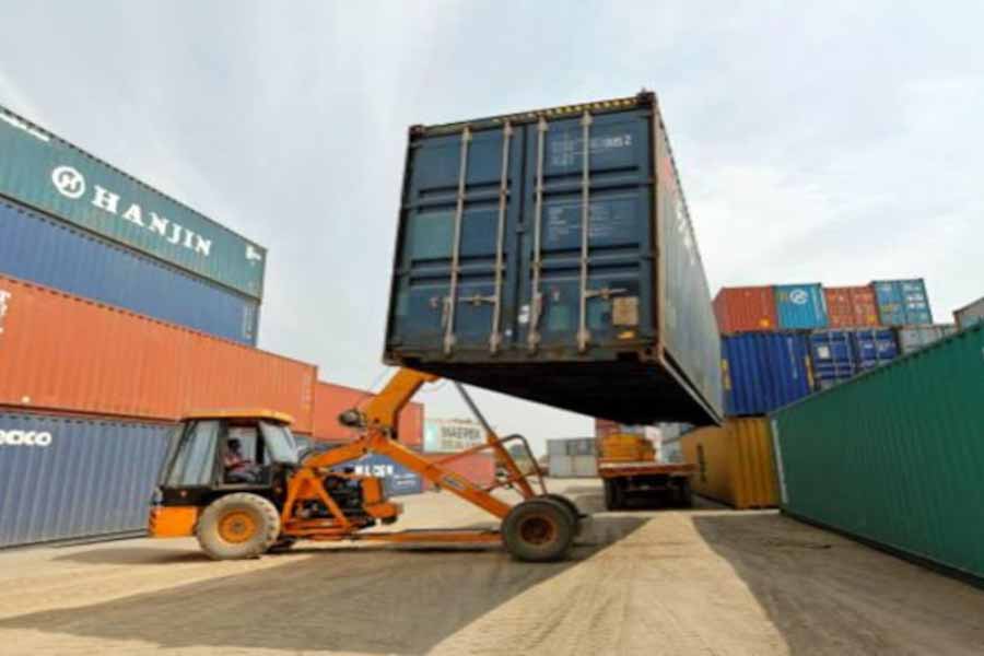 Export declines by 9 Percent in August 2024 India trade deficit widens 2 lakh crores