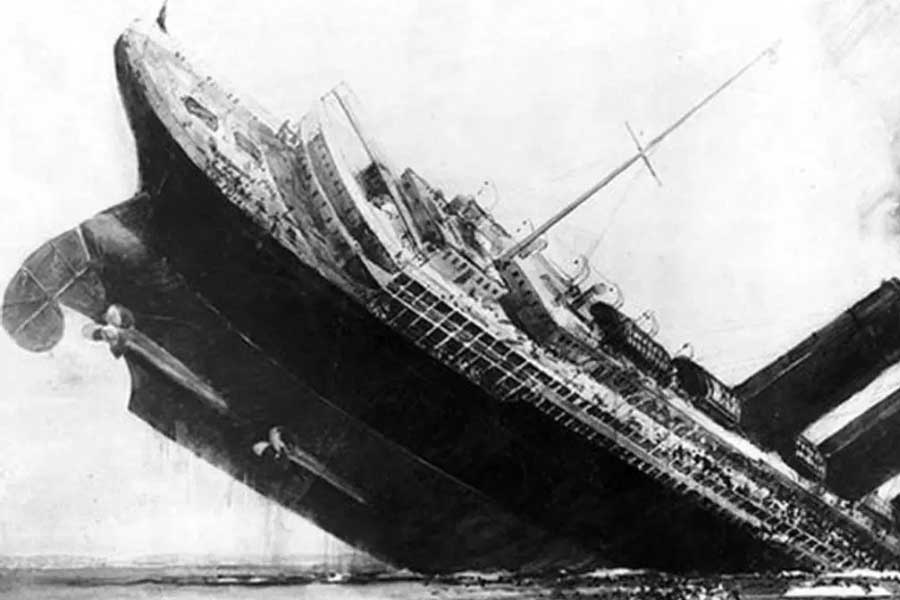 Titanic builder company declared bankrupt after 163 years of massacres
