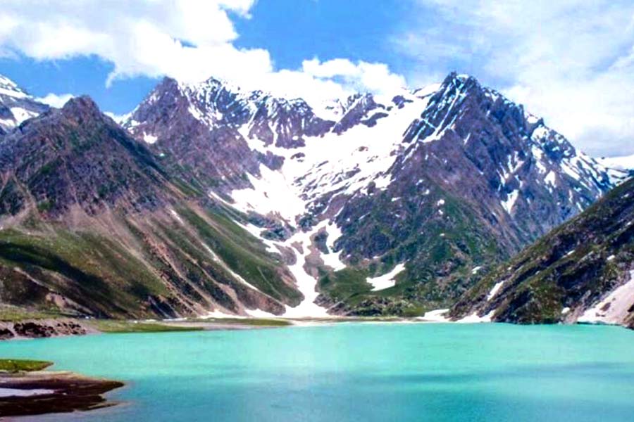 ট্রেক করে যেতে পারেন তুলিয়ান হ্রদ দর্শনে।