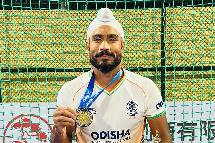 Jugraj Singh who sold water bottles tricolour flag at Attari border becomes India New Hockey Star 