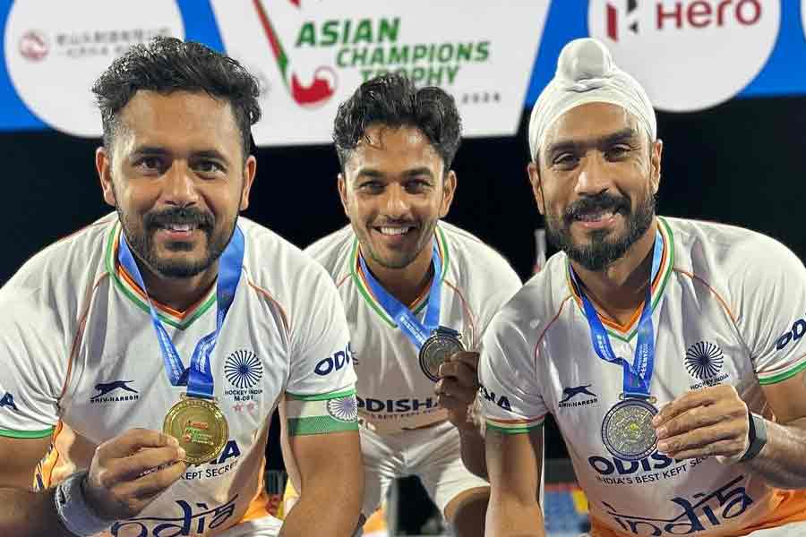 Jugraj Singh who sold water bottles tricolour flag at Attari border becomes India New Hockey Star 