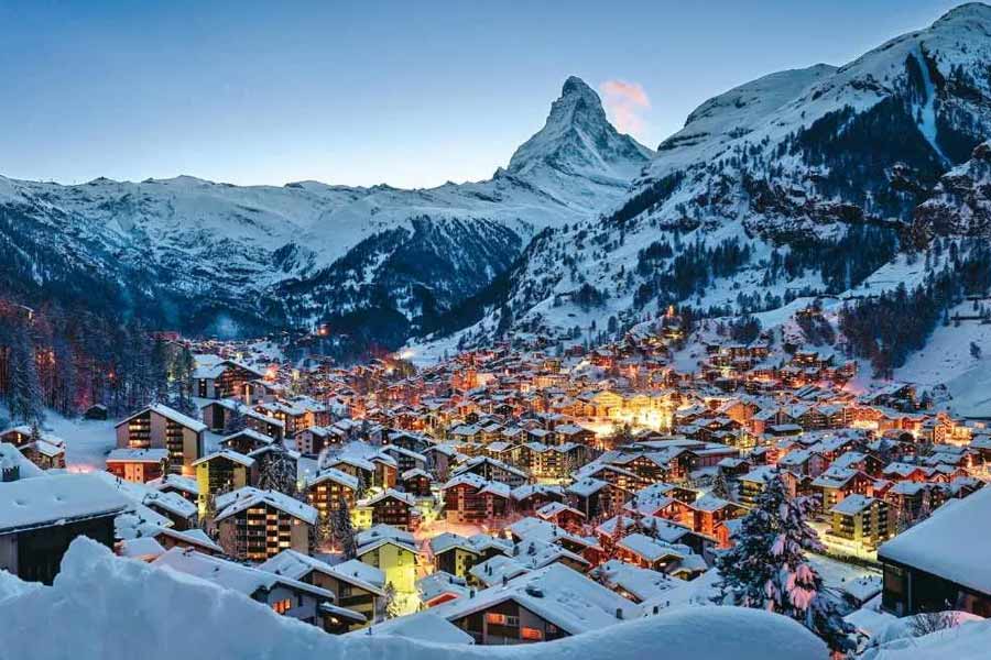 সুইৎজ়ারল্যান্ডের  জ়ারম্যাট গাড়ি চলে হাতে গোনা।