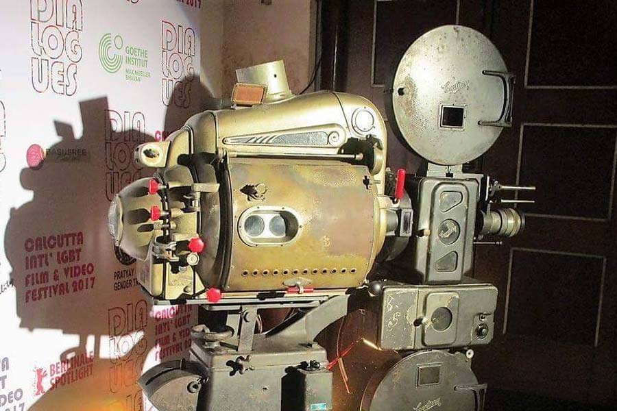 Industry buzz suggests eminent Basusree cinema hall of Kolkata is going to be sold