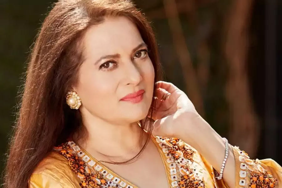 বিজয়েতার দাবি, রিমা এবং কুমারের বাগ্‌দানের অনুষ্ঠানে অতিথি হিসাবে উপস্থিত ছিলেন অভিনেত্রী। কুমারের হাতে বড় হিরের আংটি দেখে মন্তব্যও করেছিলেন তিনি। কিন্তু তাঁর কথা শুনে রেগে গিয়েছিলেন কুমার।