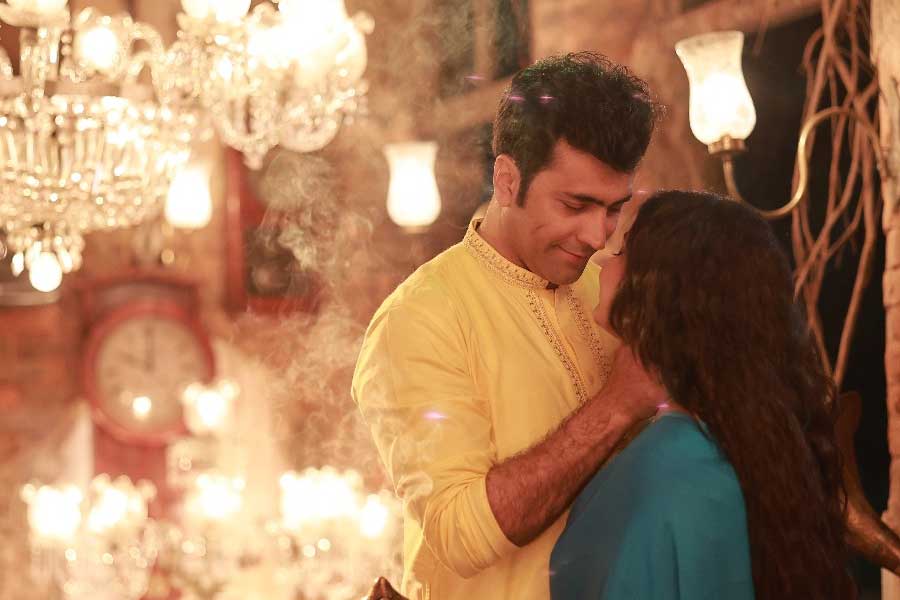 Image of Abir Chatterjee and Ritabhari Chakraborty.