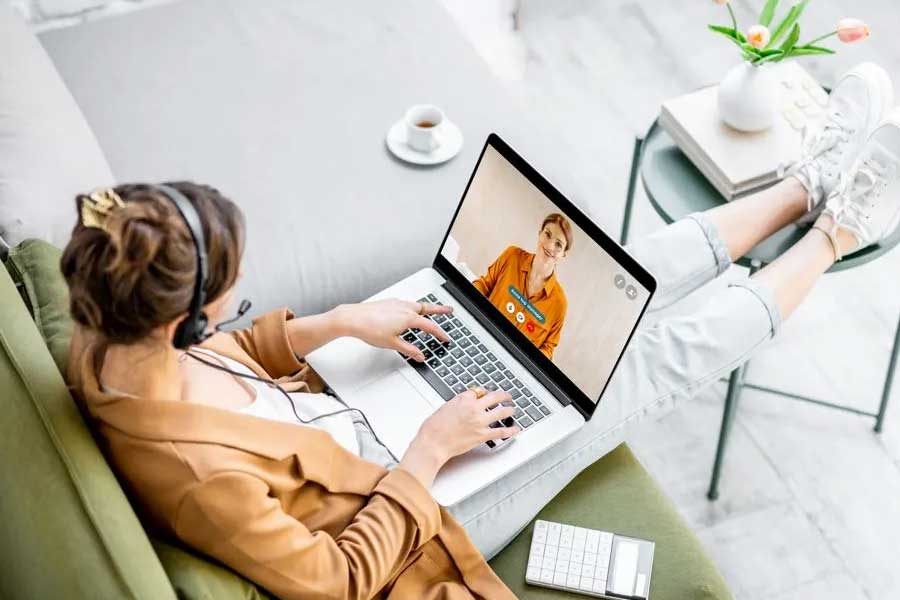 New trend in office, what are the benefits of hot desking 