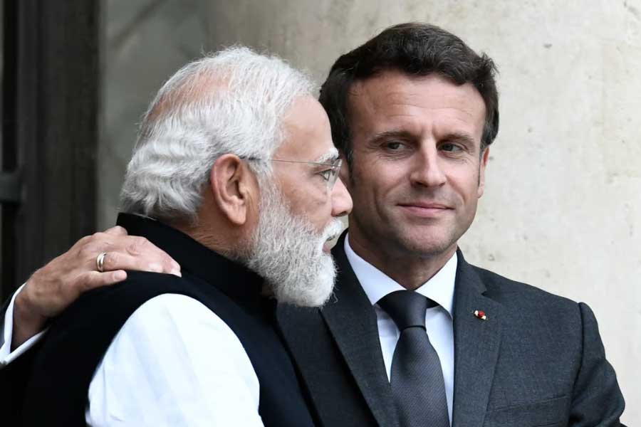France offers full support in nuclear submarines underwater drones and fighter jet engines to India 