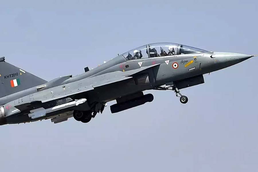 France offers full support in nuclear submarines underwater drones and fighter jet engines to India 