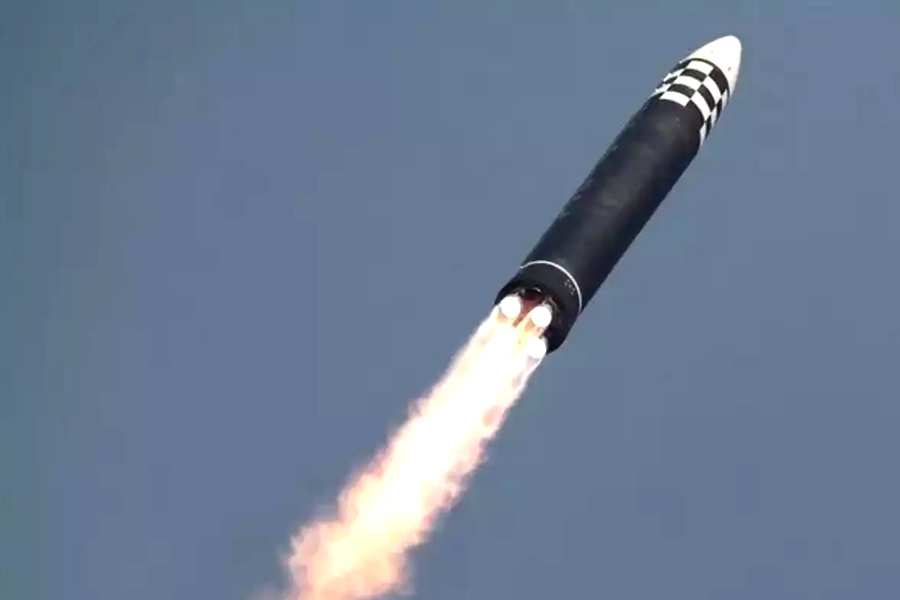 China successfully test fires intercontinental ballistic missile in Pacific that can strike US cities