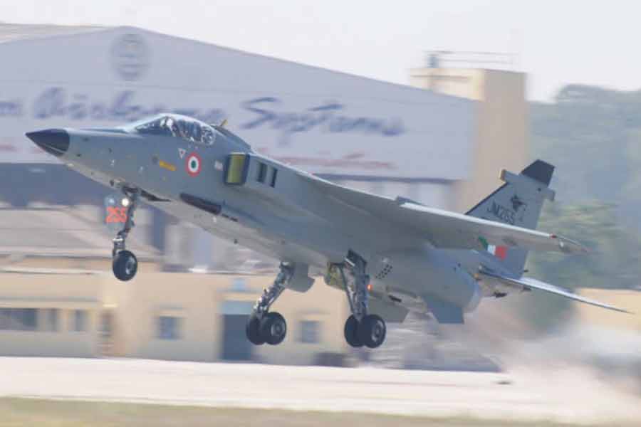 Fighter Jet to Air Defence System Know Indian Air Force fire power and arsenal 