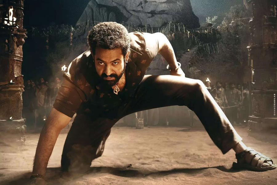 How many crores did Jr NTR, Janhvi Kapoor earn from Devara movie 