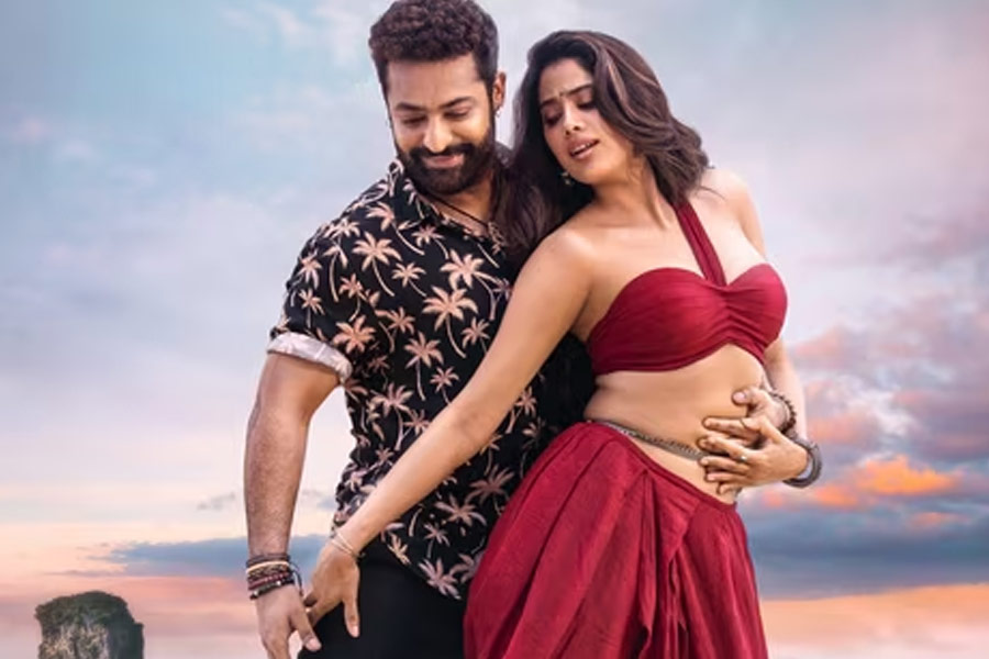 How many crores did Jr NTR, Janhvi Kapoor earn from Devara movie 