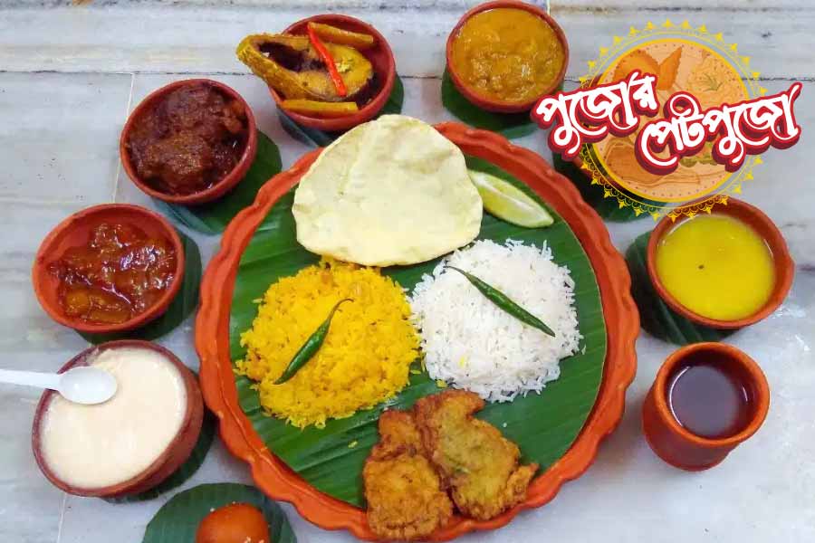 পুজোর ক’দিন আমিষ-নিরামিষ পদেই জমবে ভূরিভোজ।