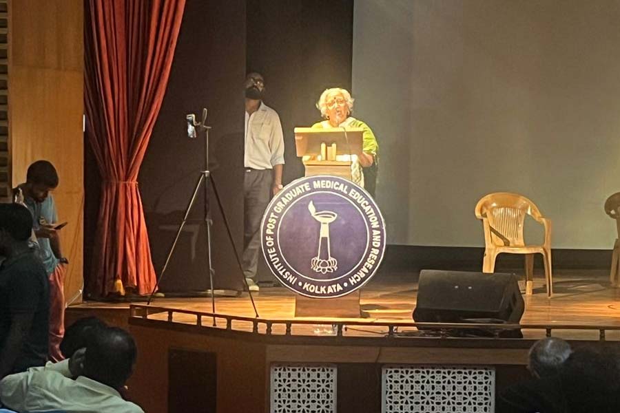 গণ কনভেনশনে বোলান গঙ্গোপাধ্যায়।