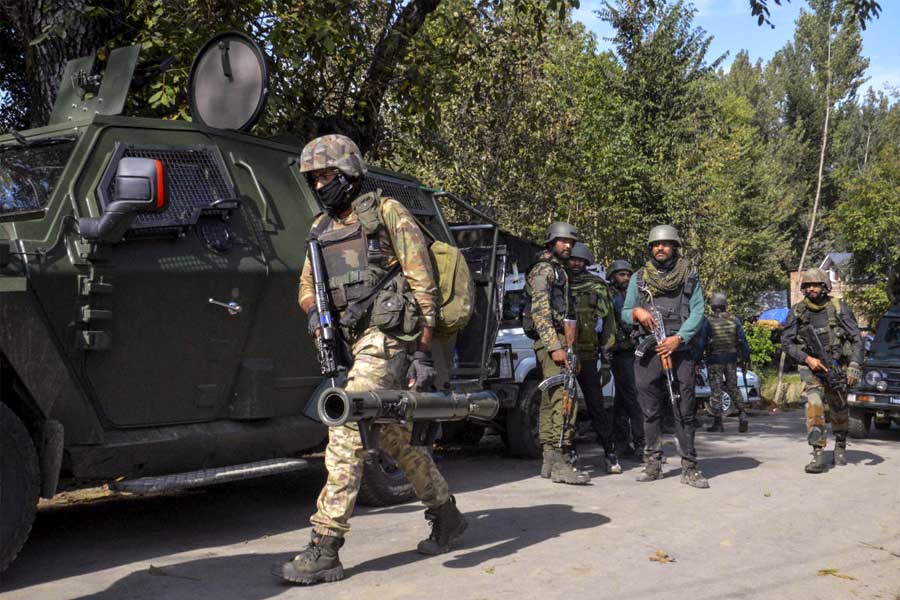 Indian Army using how many kinds of arms and ammunition know the details 