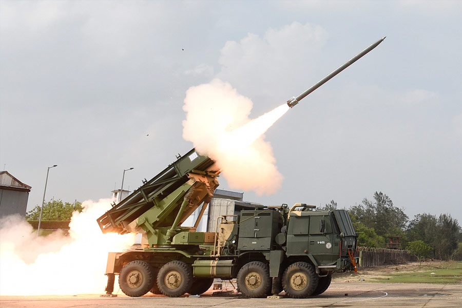 Indian Army using how many kinds of arms and ammunition know the details 