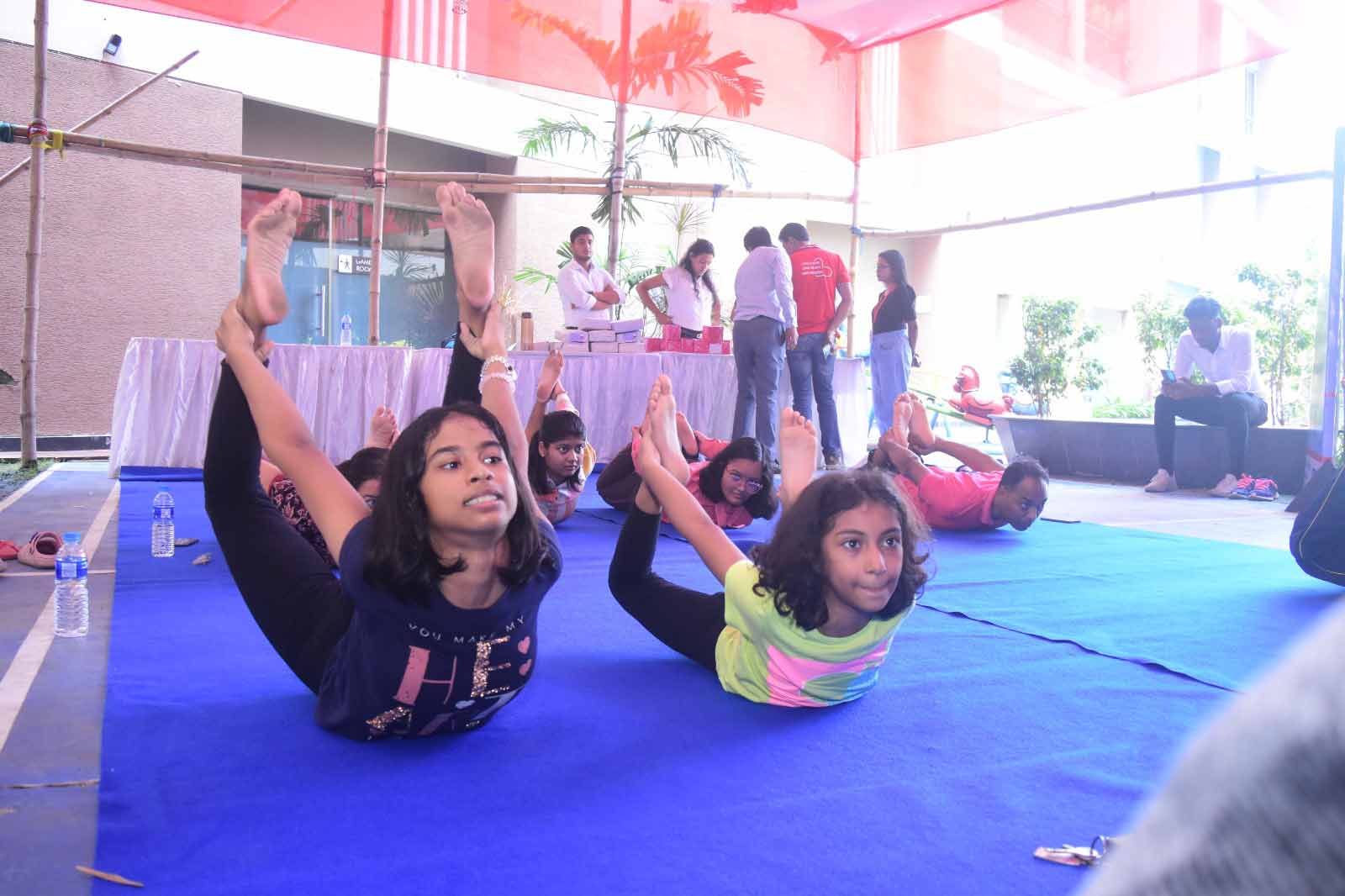 রবিবার সকালে, কলকাতার ৬টি আবাসনে এই উদ্য়োগ নেওয়া হয়। সকাল থেকেই এই কর্মসূচীতে আবাসিকদের অংশগ্রহণ ছিল চোখে পড়ার মতো।