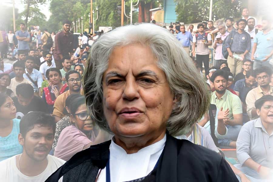 Advocate Indira Jaisingh requests to temporarily suspend 7 people from RG Kar during hearing at Supreme Court