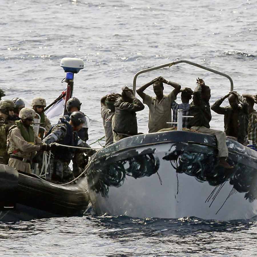 Pirates of Somalia famous for hijackings cargo ships for huge ransom, know their crazy life