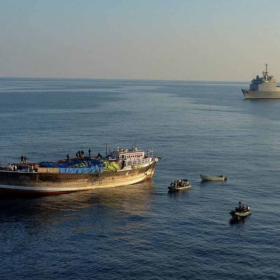 Pirates of Somalia famous for hijackings cargo ships for huge ransom, know their crazy life