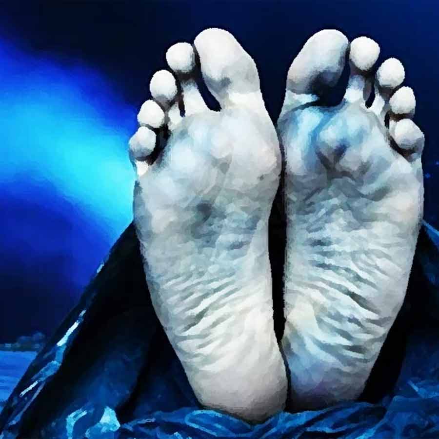 মৃত তৃণমূল কর্মীর নাম মহম্মদ এনায়েতুল্লা ওরফে রেহান।