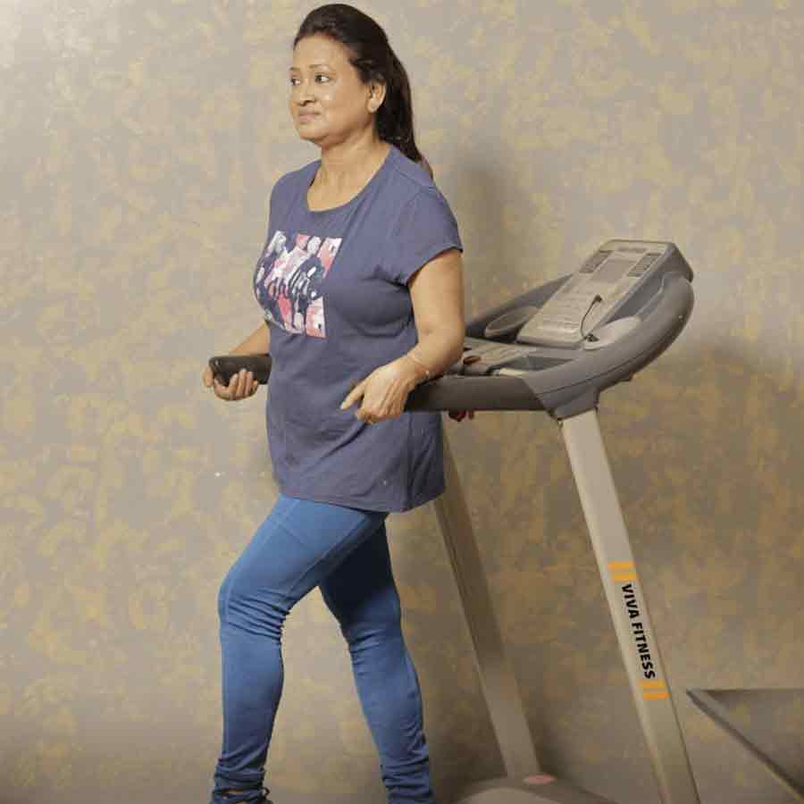 Know The Health Benefits of Backward Walking