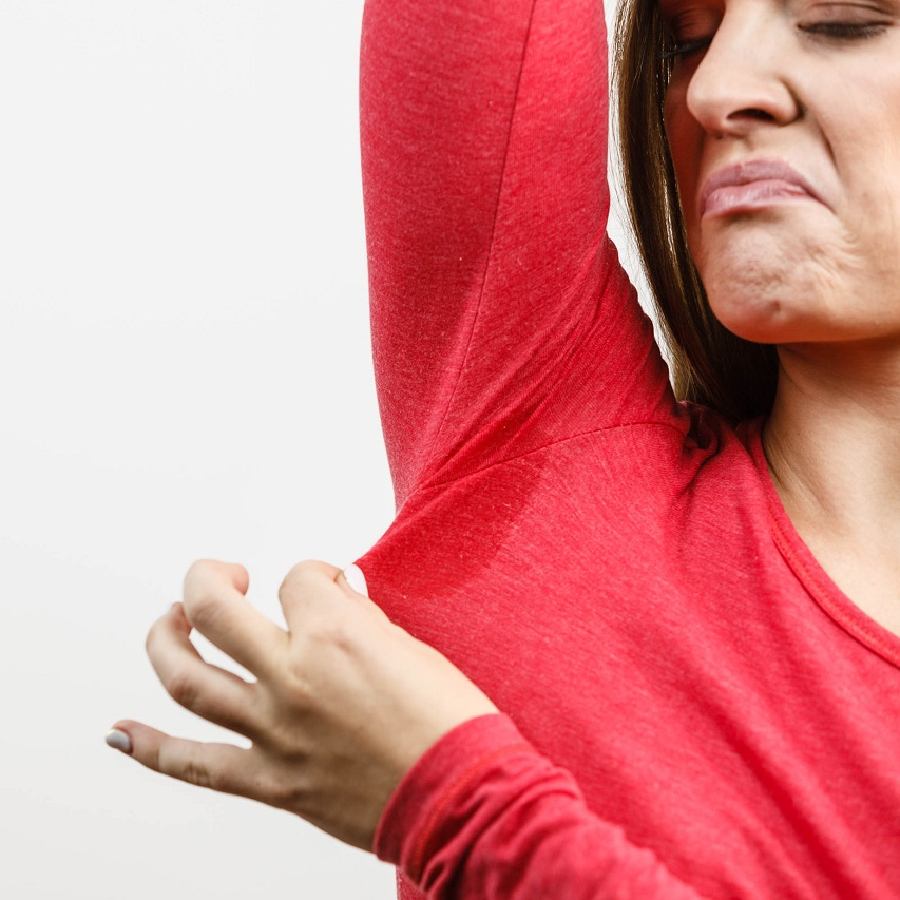 Natural ways to get rid of body odor due to excessive sweating and smell good during summer