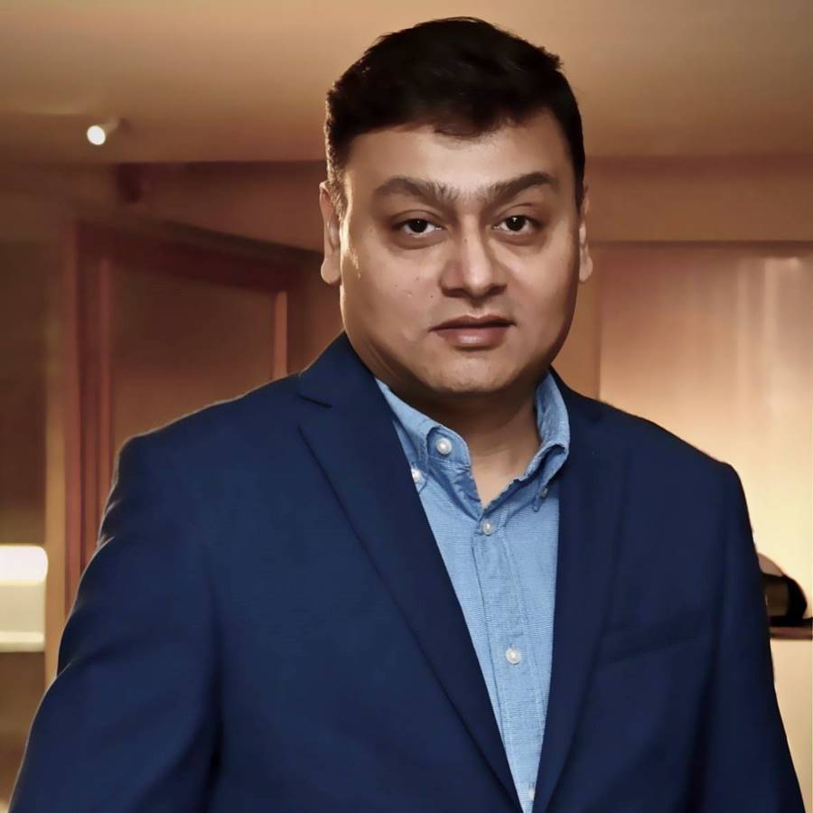 কেমন আছেন শুভ্রজিৎ মিত্র?