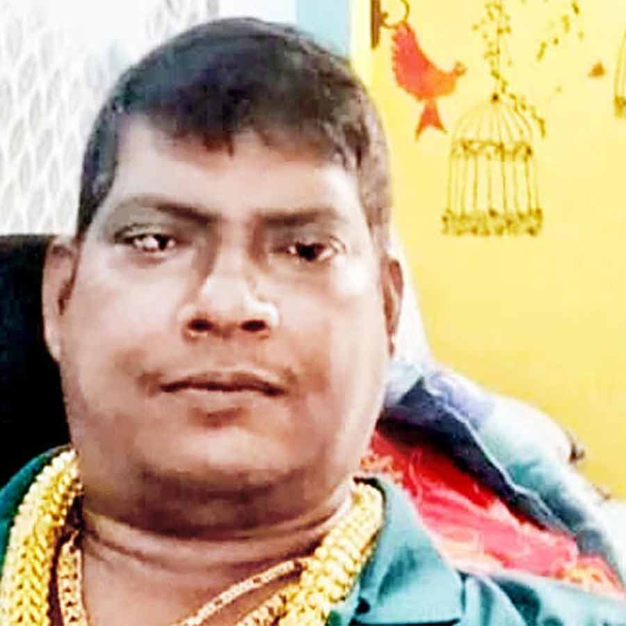 বিকাশ ঘোষ ওরফে শীতল।