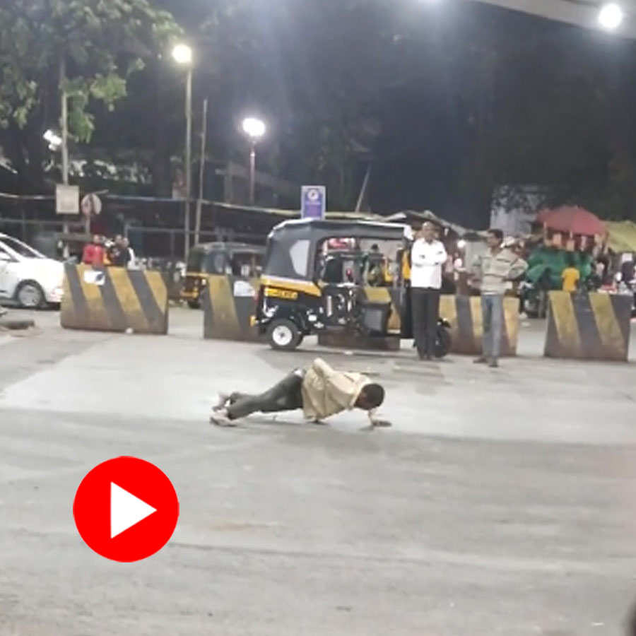 Video of drunk man doing push up in Pune