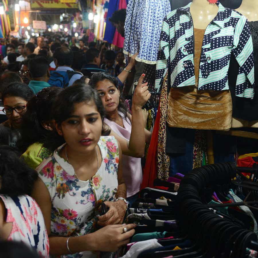 Why Chaitra sale is still attractive to Bengalis even in the era of online shopping and sale