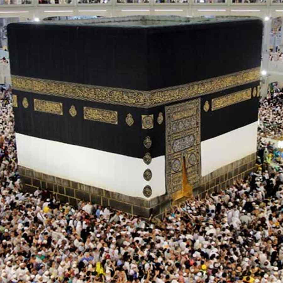 Tourists rushing to Saudi Arabia in the season of Hajj