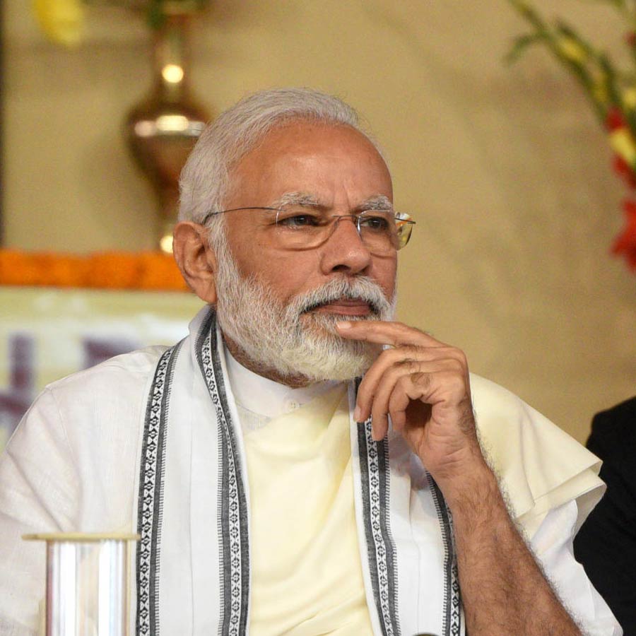 উল্লেখ্য, গত বছর অনাবাসী ই-কমার্স সংস্থাগুলির উপর থেকে দু’শতাংশ কর প্রত্যাহার করে মোদী সরকার। ২০২০ সালে ওয়াশিংটনকে বিষয়টি জানায় নয়াদিল্লি। ভারতের যুক্তি ছিল, কোনও সুনির্দিষ্ট বিদেশি ই-কমার্স সংস্থার থেকে কর বা শুল্ক নেওয়া হচ্ছে না। সংশ্লিষ্ট নিয়ম সকলের জন্য প্রযোজ্য। তাই আমেরিকার আতঙ্কিত হওয়ার কিছু নেই।