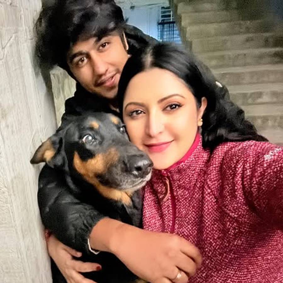 এক ফ্রেমে শেখ সাদী, পরী মণি।