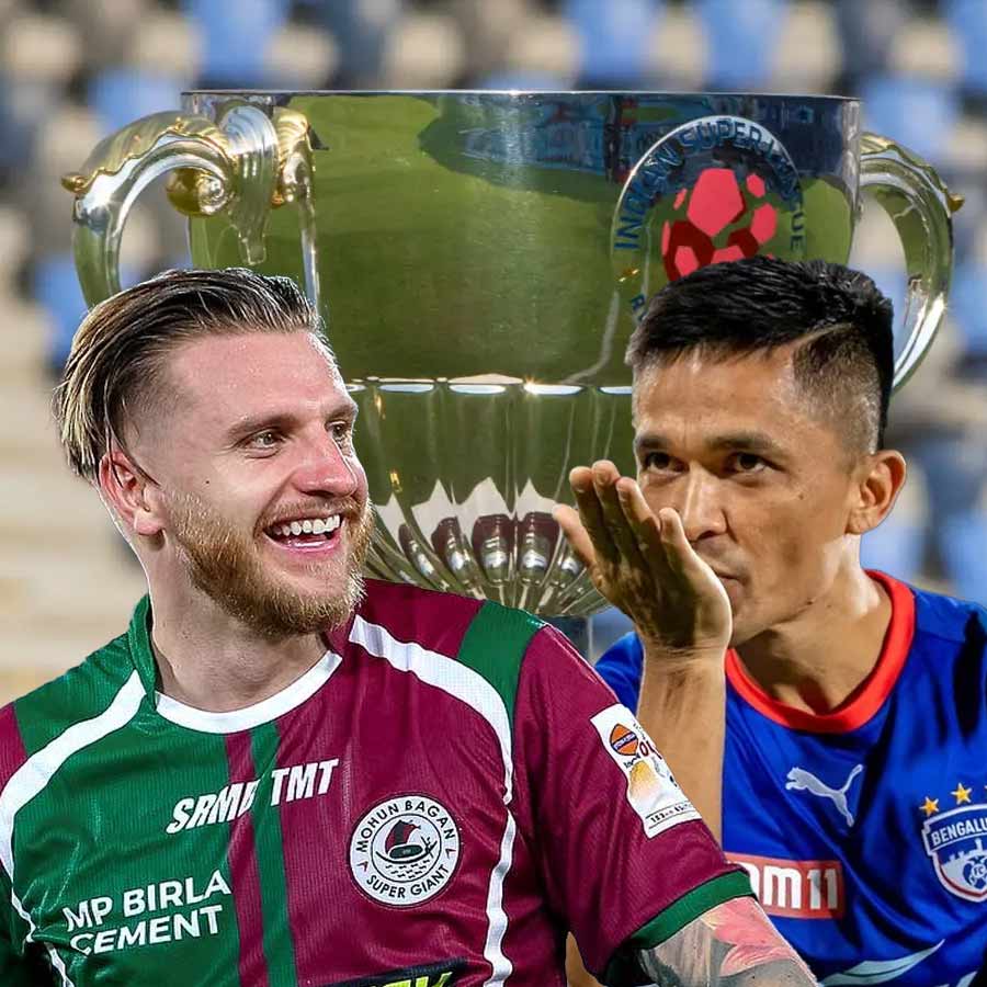 Jason Cummings and Sunil Chhetri