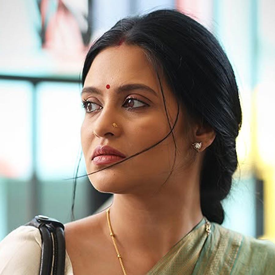 লজ্জা পাবেন, না লজ্জা দেবেন প্রিয়াঙ্কা সরকার?