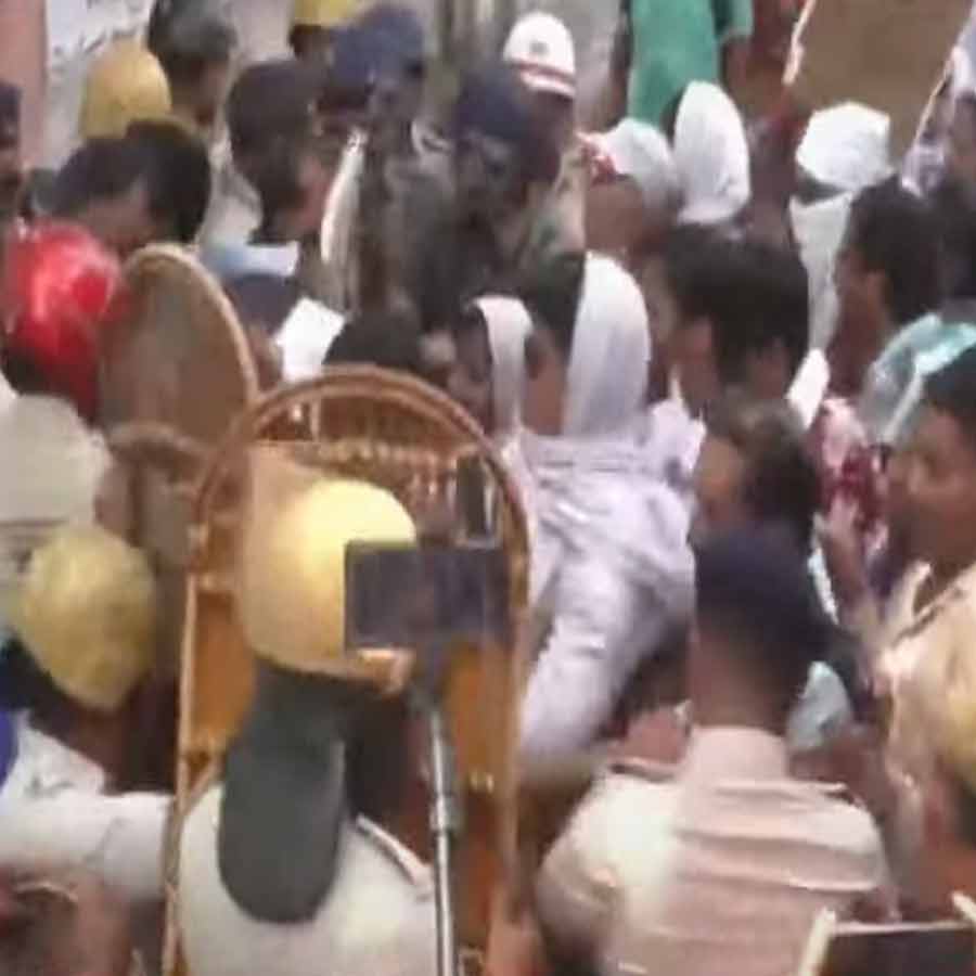 Conflict between ruling party and opposition started regarding Police Kicking SSC teacher