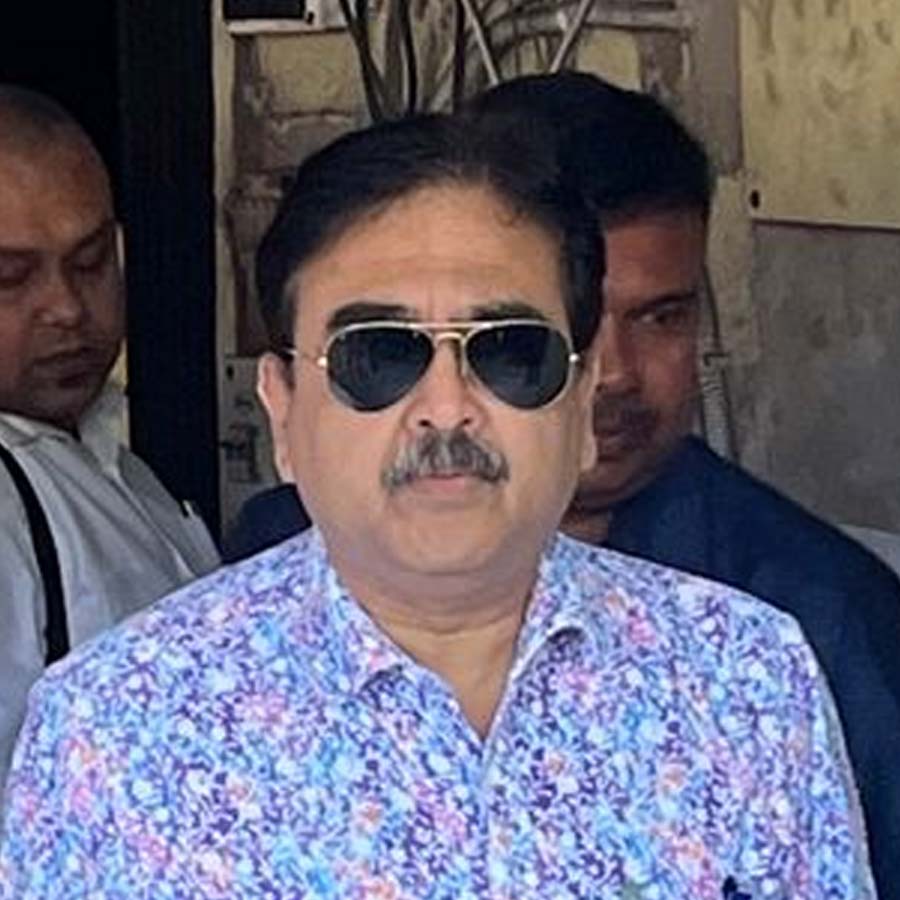 চাকরিহারাদের নিয়ে এসএসসি দফতরে অভিজিৎ।