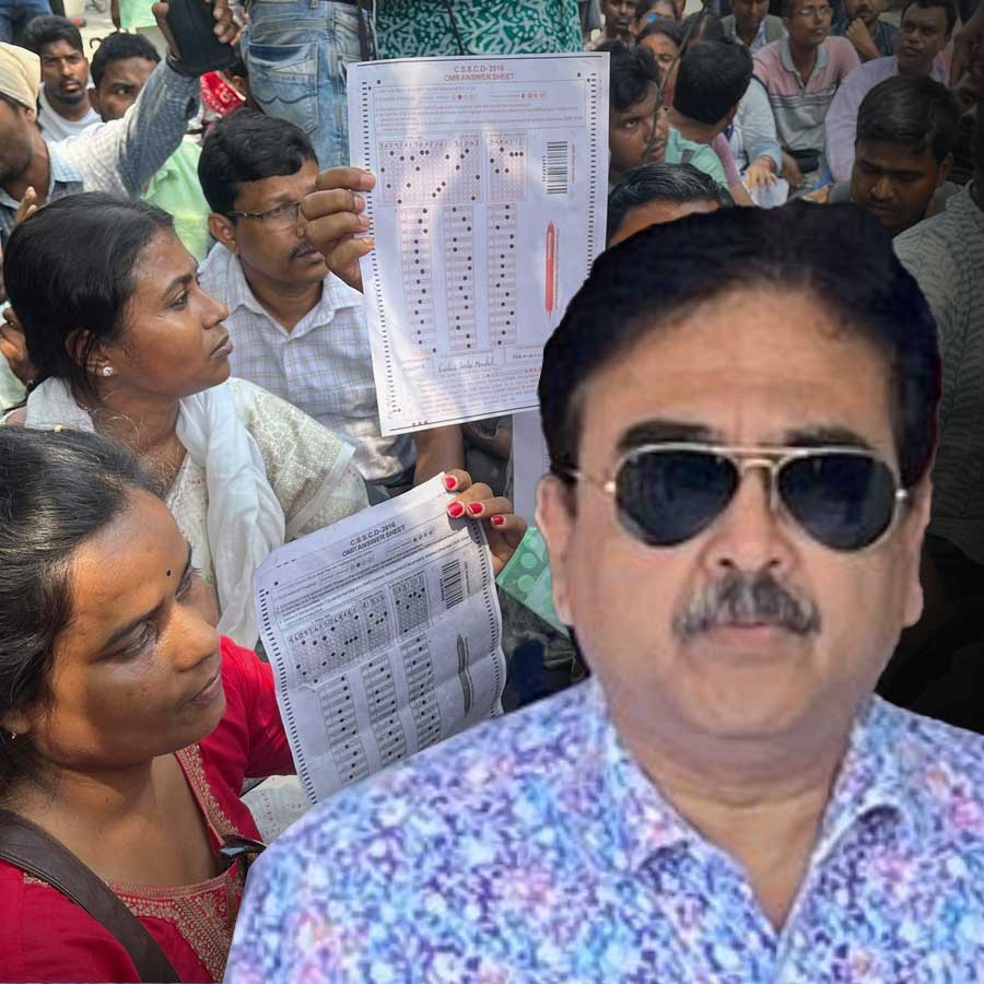 Delegation of jobless teachers meet BJP MP Abhijit Ganguly