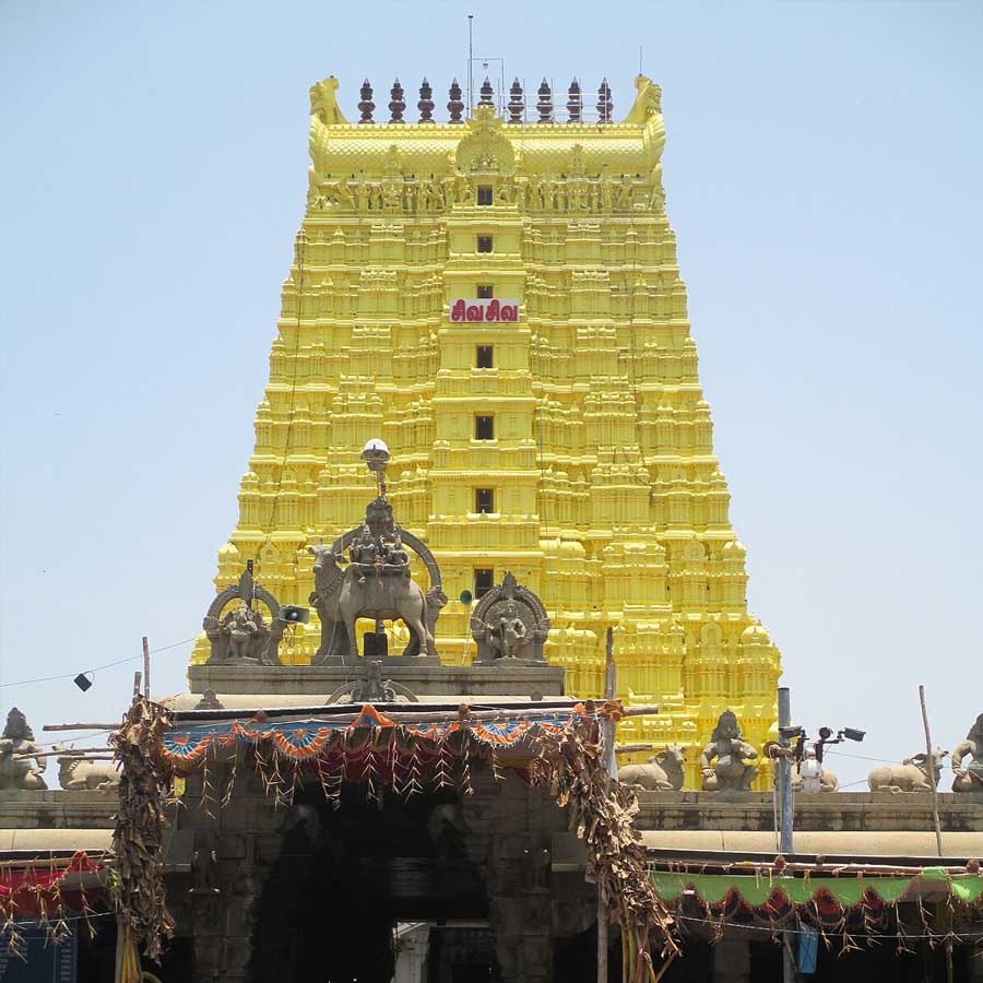 রামনাথস্বামী মন্দিরের চূড়া।