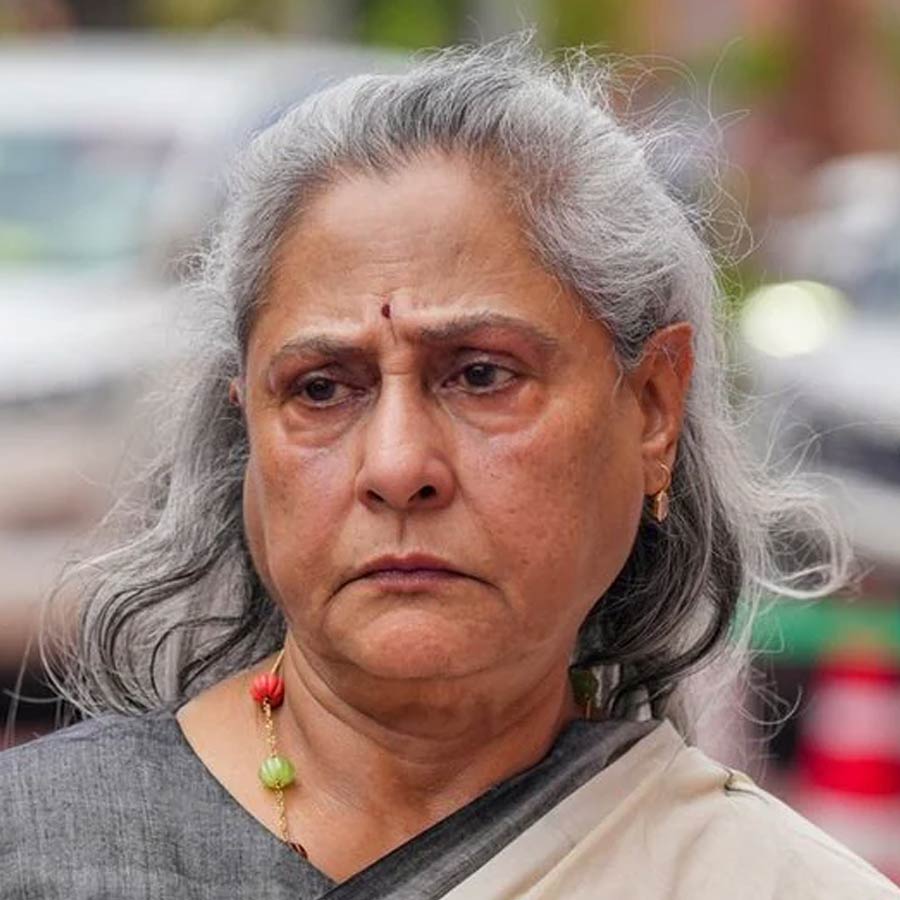 Shweta Bachchan Addresses why Jaya Bachchan gets angry on Paparazzi