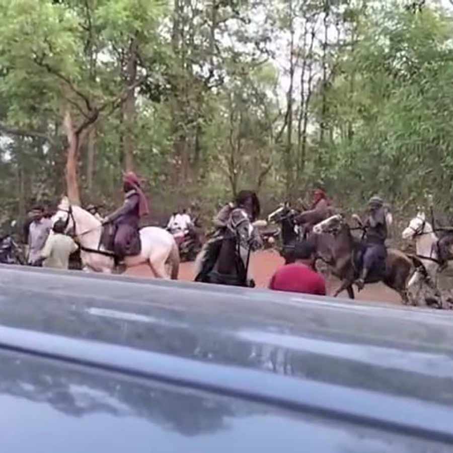 চলছে সিনেমাপ শুটিং।